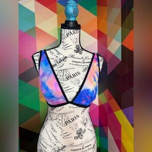 VICTORIA SECRET PINK- DEEP V-  Tie-Dye Bikini Top.  LARGE